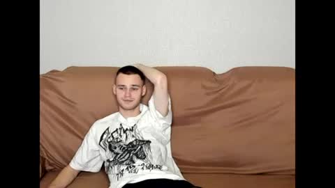 robert10211 online show from October 2025 09:05:02 PM