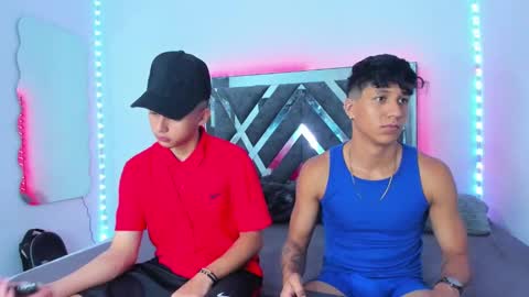 Robert Miller And Mael Thompson  online show from March 2025 02:51:02 PM