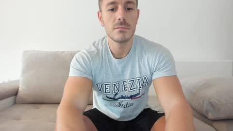 roberto4ever online show from January 2025 07:30:01 AM