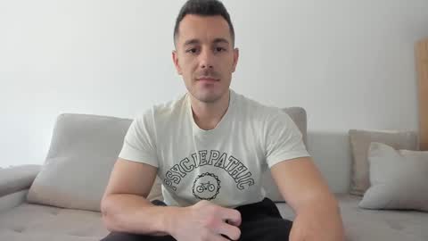 roberto4ever online show from March 2025 10:22:02 AM