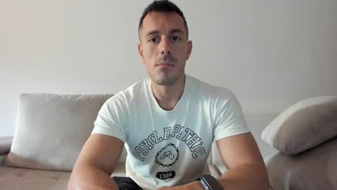 roberto4ever online show from October 2025 05:02:02 AM