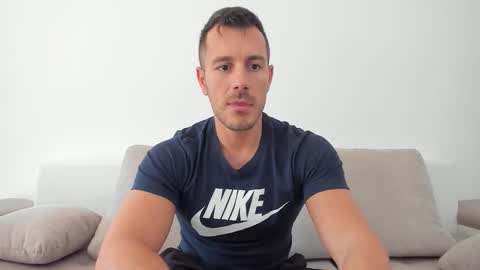 roberto4ever online show from October 2025 06:12:01 AM