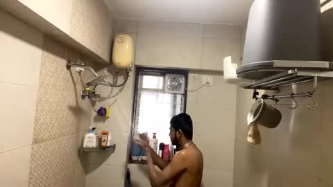 Snapshot of robertsalia220 chatting on October 2025 04:43:02 AM Robertsalia online show from October 2025 04:43:02 AM