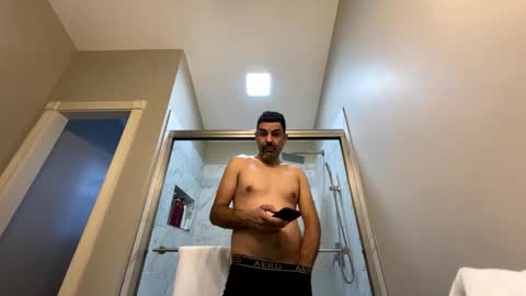 Snapshot of roblatino12 chatting on February 2025 10:02:01 PM roblatino12 online show from February 2025 10:02:01 PM