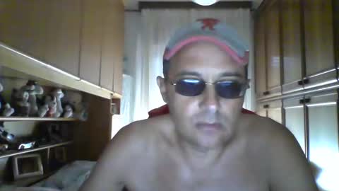 Snapshot of roby360 chatting on September 2025 11:42:01 AM robertino online show from September 2025 11:42:01 AM