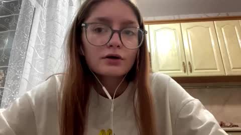 Snapshot of robynsentinella chatting on November 2025 10:31:01 AM robynsentinella online show from November 2025 10:31:01 AM