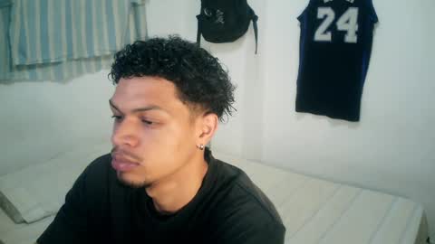 Rocco online show from November 2025 01:32:01 PM