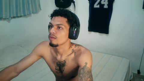 Rocco online show from November 2025 02:32:01 AM