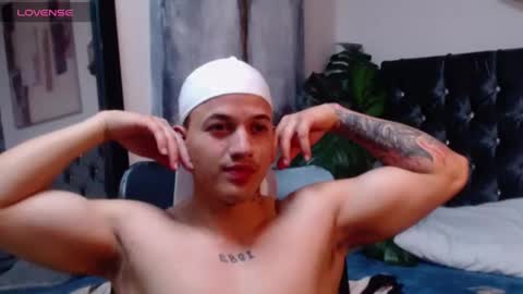 rocco_santos online show from November 2025 02:10:02 AM