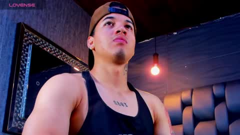 rocco_santos online show from May 2026 06:05:02 PM