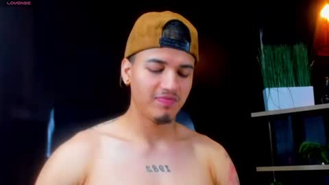 Snapshot of rocco_santos chatting on July 2026 11:37:02 PM rocco_santos online show from July 2026 11:37:02 PM