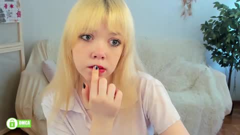 rochelle_dolly online show from April 2026 01:05:01 PM