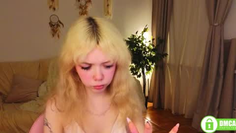 Snapshot of rochelle_dolly chatting on May 2026 09:44:02 PM rochelle_dolly online show from May 2026 09:44:02 PM