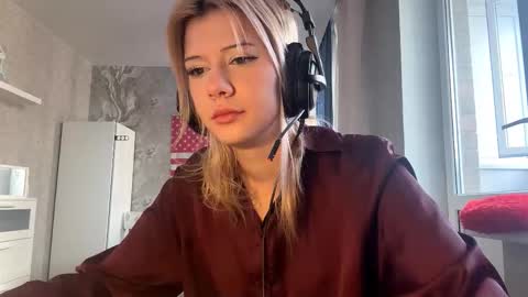 Snapshot of rochellehouis chatting on February 2026 11:43:02 AM Anny online show from February 2026 11:43:02 AM