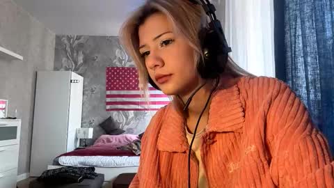 Snapshot of rochellehouis chatting on February 2026 10:05:02 AM Anny online show from February 2026 10:05:02 AM
