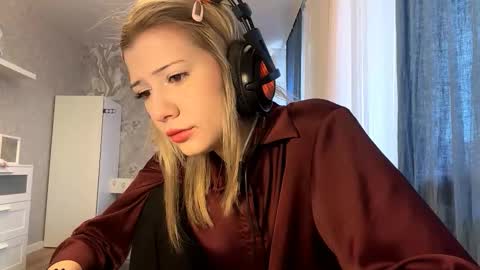 Snapshot of rochellehouis chatting on February 2026 11:31:02 AM Anny online show from February 2026 11:31:02 AM