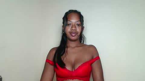 rochellinah online show from May 2026 07:22:02 PM