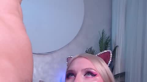 Lina and Den online show from November 2025 04:57:02 AM