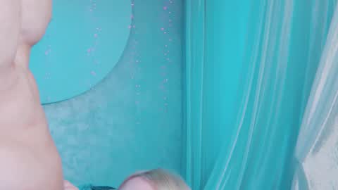 Lina and Den online show from February 2026 07:01:01 AM