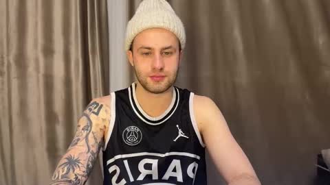 Snapshot of rodrigoveira chatting on November 2025 09:03:01 PM Rodrigo online show from November 2025 09:03:01 PM