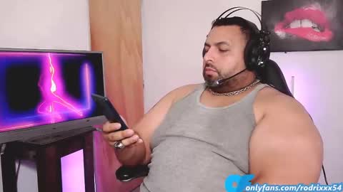 Snapshot of rodrixxx54 chatting on February 2025 08:06:02 PM rodrixxx54 online show from February 2025 08:06:02 PM