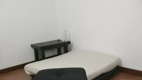 Snapshot of rofflust chatting on February 2026 04:00:02 AM Roff Lust online show from February 2026 04:00:02 AM