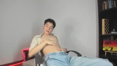 Snapshot of rofflust chatting on February 2026 01:50:02 AM Roff Lust online show from February 2026 01:50:02 AM