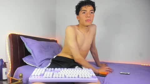 Snapshot of rofflust chatting on February 2026 01:36:01 AM Roff Lust online show from February 2026 01:36:01 AM