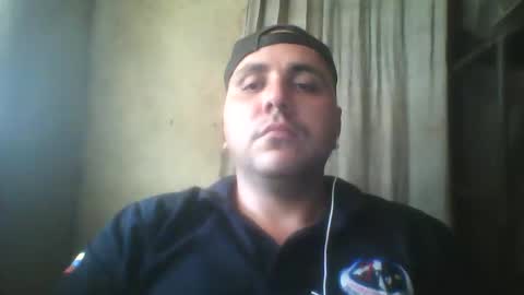 Snapshot of roger3600 chatting on April 2026 09:45:02 PM Roger online show from April 2026 09:45:02 PM