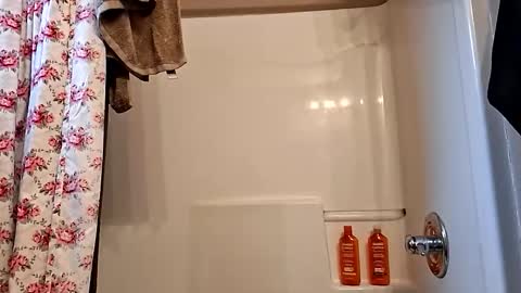 Snapshot of rogerdoger011 chatting on November 2025 08:10:01 PM rogerdoger011 online show from November 2025 08:10:01 PM