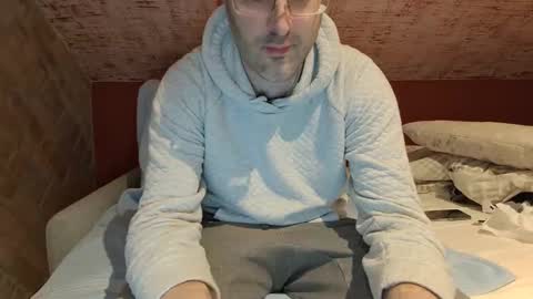 rogersand88 online show from June 2026 10:59:01 PM