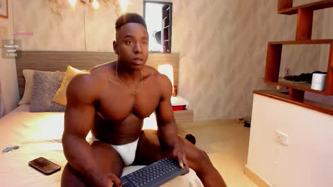 Snapshot of rogger_physique chatting on December 2025 07:03:01 AM Rogger online show from December 2025 07:03:01 AM