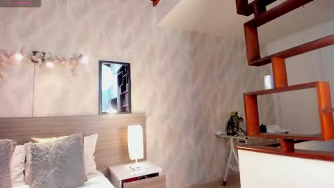 Snapshot of rogger_physique chatting on February 2026 05:23:01 AM Rogger online show from February 2026 05:23:01 AM