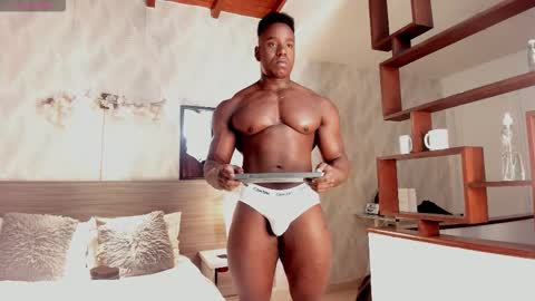 Snapshot of rogger_physique chatting on February 2026 07:47:01 AM Rogger online show from February 2026 07:47:01 AM