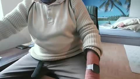 rolandloser1000 online show from November 2025 02:38:01 PM