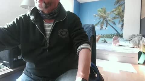 rolandloser1000 online show from April 2026 02:04:02 PM