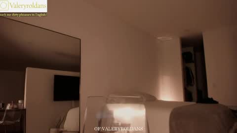 Snapshot of roldansvalery chatting on May 2026 02:16:01 AM Valery Roldans online show from May 2026 02:16:01 AM