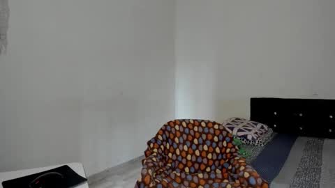 rolling_05 online show from December 2025 08:37:02 PM