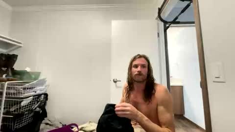 Rollinintheweeds online show from November 2025 07:16:02 PM