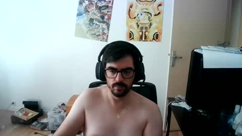 Snapshot of romainb72 chatting on July 2026 04:00:02 PM romainb72 online show from July 2026 04:00:02 PM