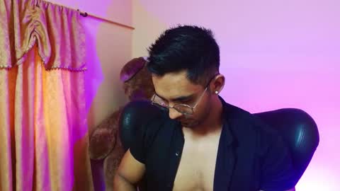 Roman online show from February 2025 04:56:02 PM