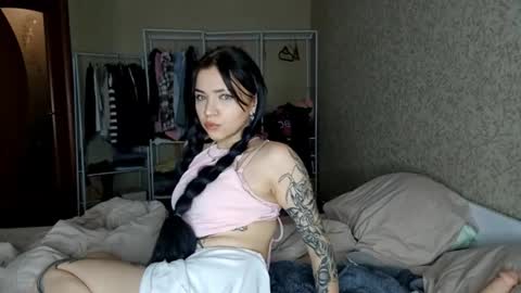 Anica online show from November 2025 10:47:02 AM