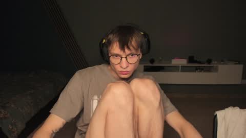 Snapshot of romeo_mercy chatting on December 2024 01:28:02 AM Romeo online show from December 2024 01:28:02 AM