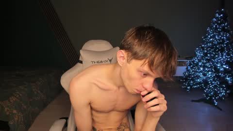 Snapshot of romeo_mercy chatting on January 2025 11:33:02 PM Romeo online show from January 2025 11:33:02 PM