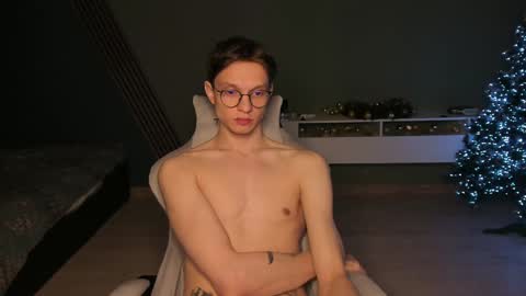 Snapshot of romeo_mercy chatting on January 2025 08:13:02 AM Romeo online show from January 2025 08:13:02 AM