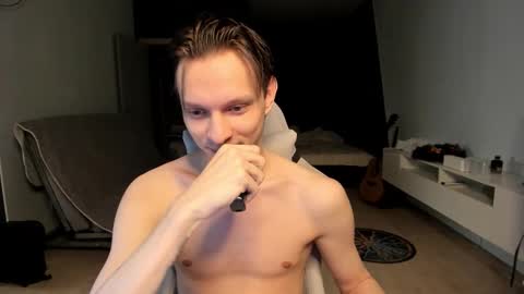 Snapshot of romeo_mercy chatting on February 2026 02:20:02 PM Romeo online show from February 2026 02:20:02 PM