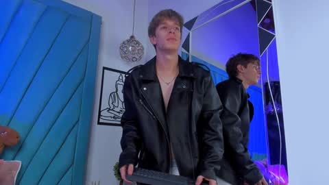 Snapshot of romeo_ricci1 chatting on January 2025 03:43:01 PM Romeo Ricci online show from January 2025 03:43:01 PM