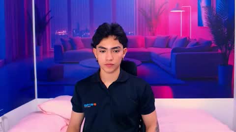 Romeo online show from October 2025 09:15:01 PM