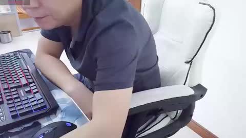 rongtian online show from December 2025 02:06:02 AM