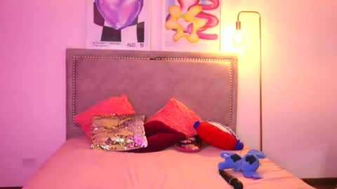 Roni online show from October 2025 01:03:02 AM